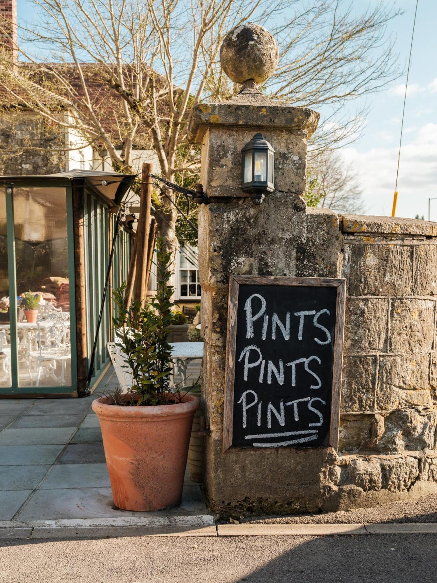 The Grosvenor Arms Hotell Hindon Eksteriør bilde